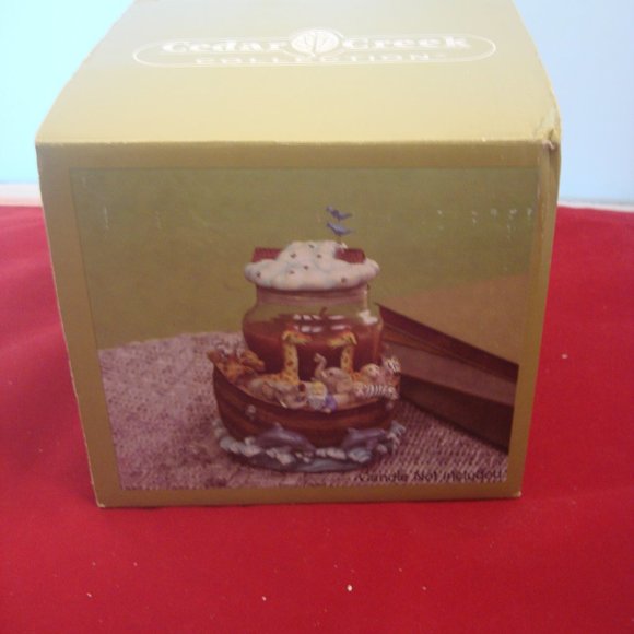 NOAH'S ARK VINTAGE Cedar Creek Resin Jar Candle Holder with Lid New in Box - Picture 10 of 10